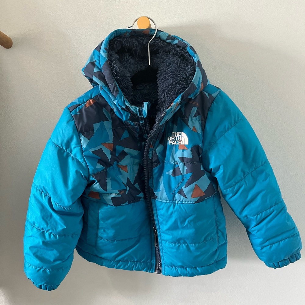 Blue Toddler Reversible Winter Jacket The NorthFace - Size 2T
